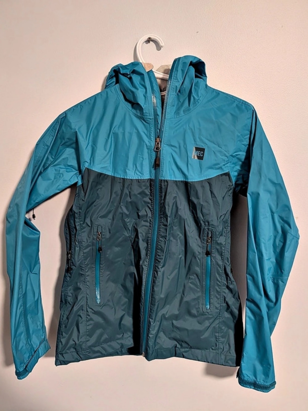 MEC Gore-Tex jacket Color Block Shell Jacket Size Small